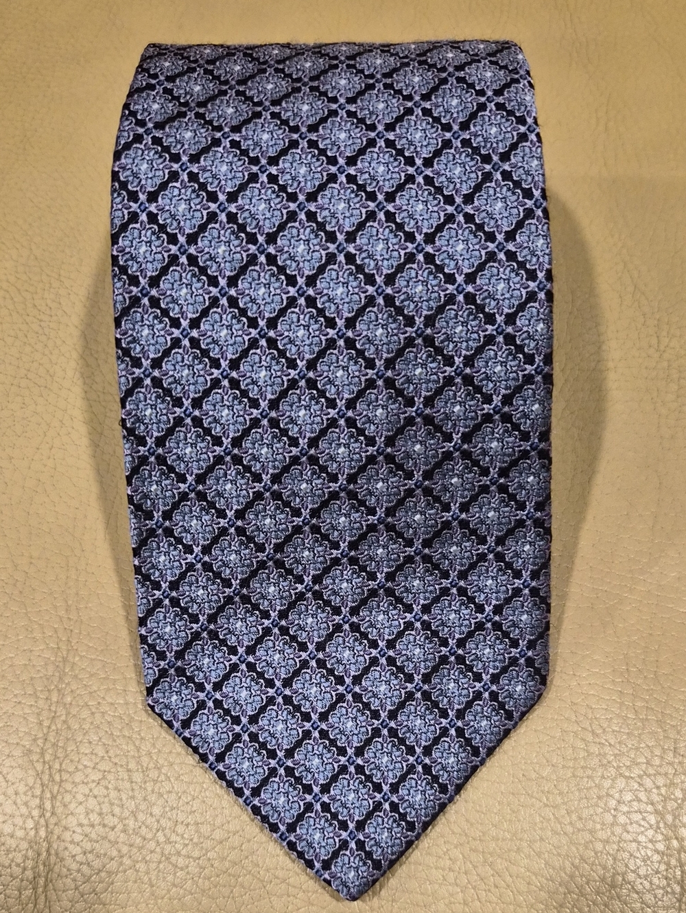 Brooks Brothers Silk Fabric Woven In Italy Geometric Tie in Black & Lavender.